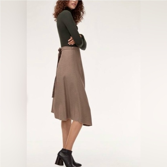 Aritzia Wilfred Belle Checks Midi Skirt - Picture 2 of 8